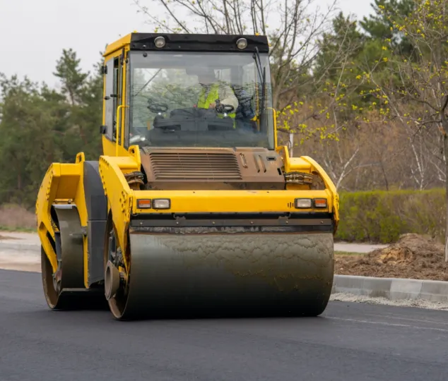 Sewa Vibro Roller Bandung – Solusi Pemadatan Tanah untuk Proyek Jalan & Konstruksi